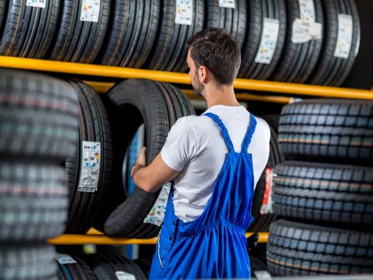 Derebucak Oto Lastikçi